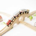 Le Toy Van Train Track