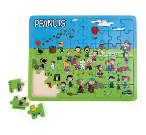 small foot Wooden puzzle Snoopy on the playground
