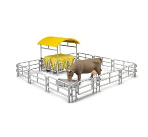 Bruder Haystack with corrals and a cow