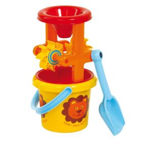 Gowi Mill in bucket with spoon