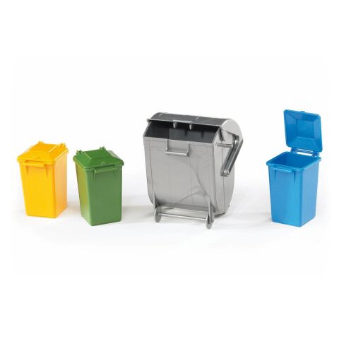 Bruder Set of ashtrays