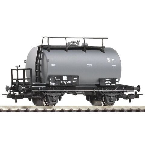 Piko Tank Wagon DR III - 57715