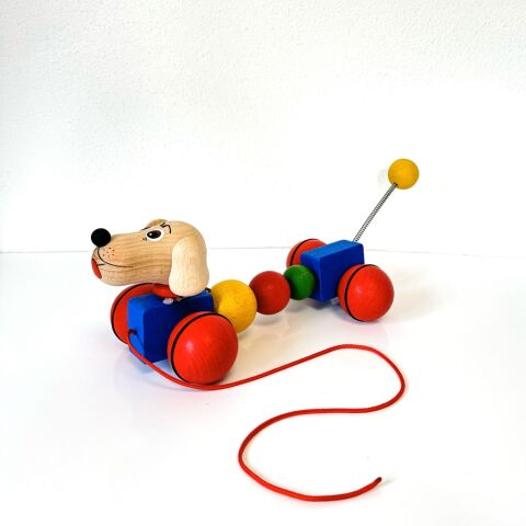 Wooden pull toy Dachshund