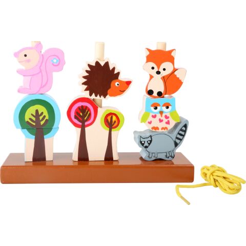 small foot Mounting and threading forest animals