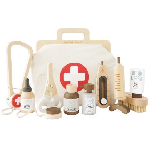 Le Toy Van Veterinary bag with accessories